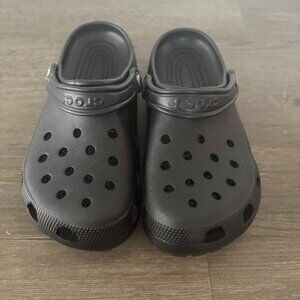 NEW Black CROCS 8